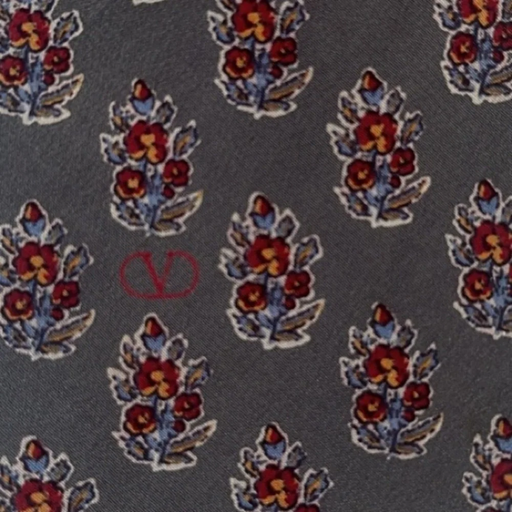Valentino Vintage Gray Silk Tie